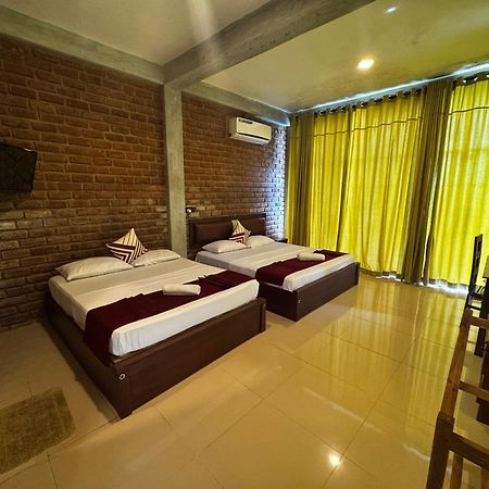 Ciel Star Anuradhapura Hotel Exterior photo