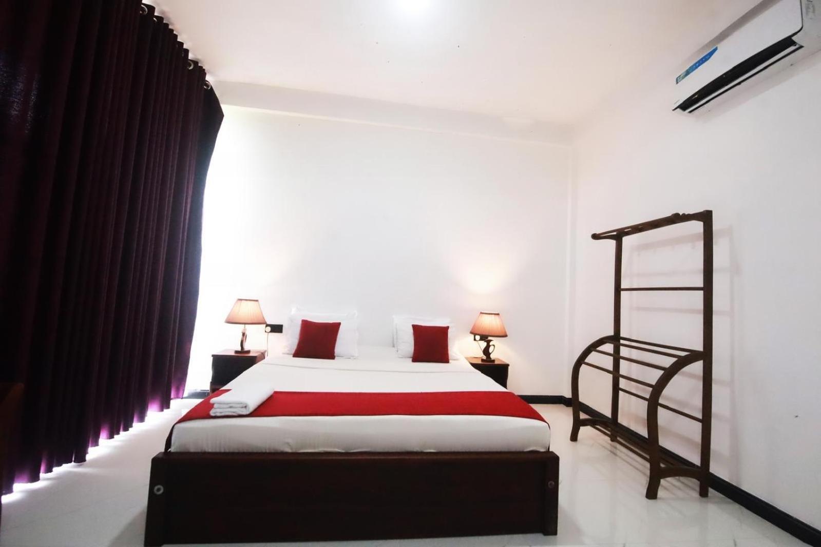 Ciel Star Anuradhapura Hotel Exterior photo