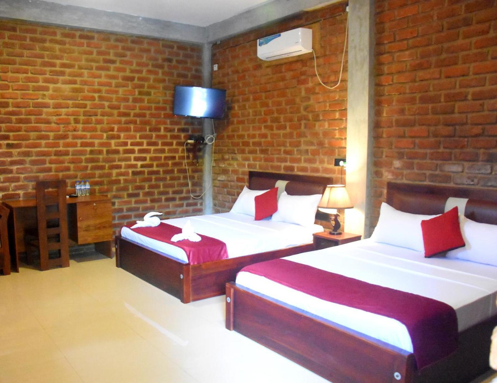 Ciel Star Anuradhapura Hotel Exterior photo