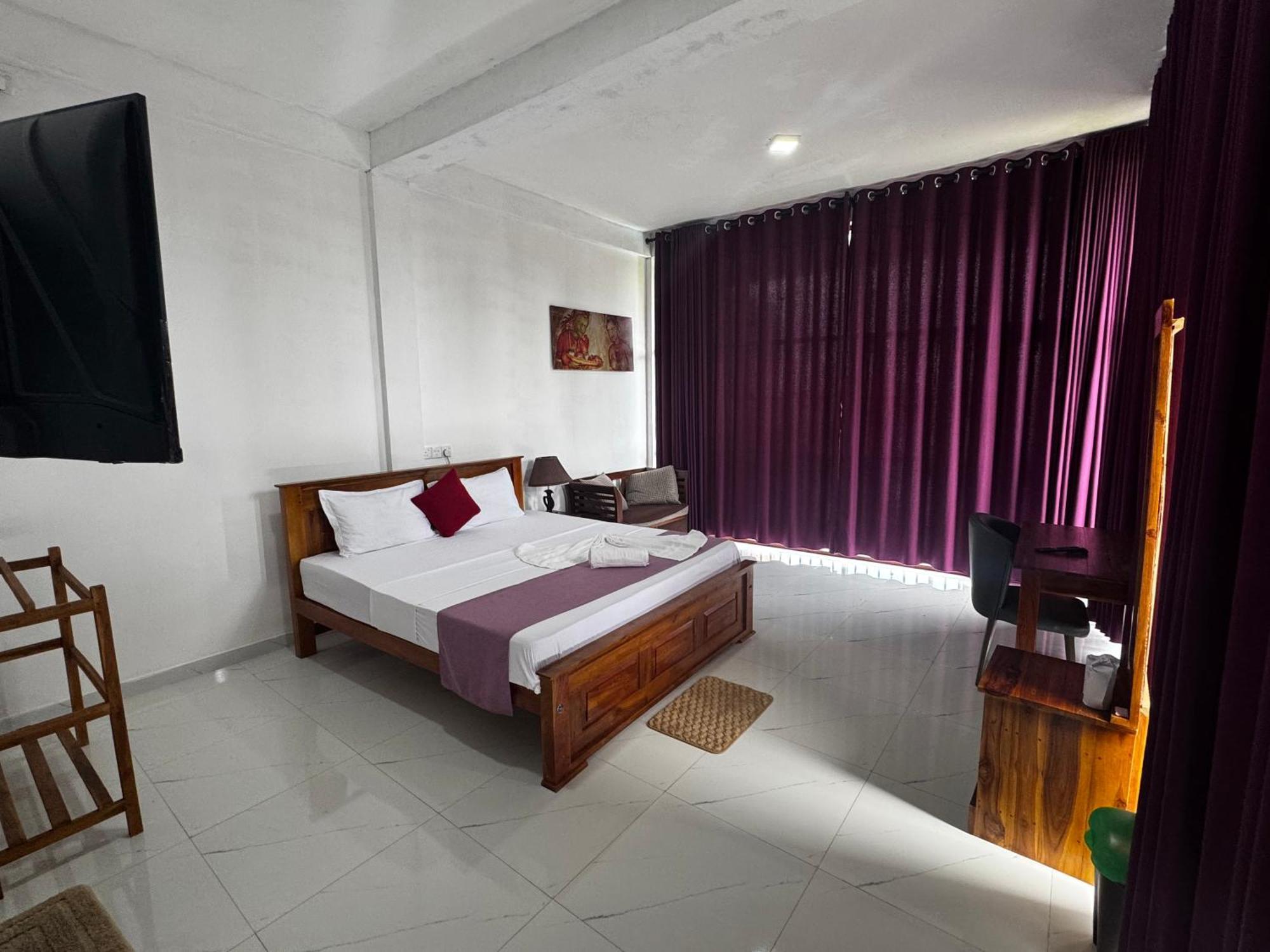 Ciel Star Anuradhapura Hotel Exterior photo